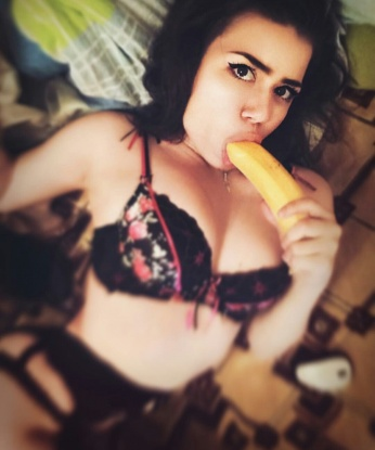 Анкета проститутки Валентина - город Кирс, 26 лет, №8576